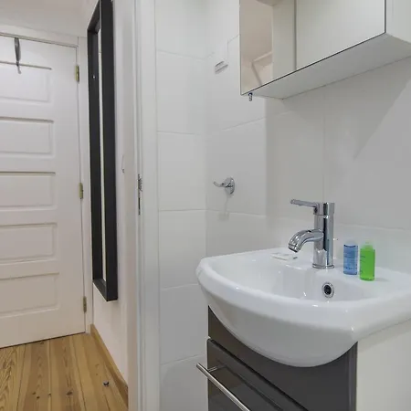Vintage Flat In Graca